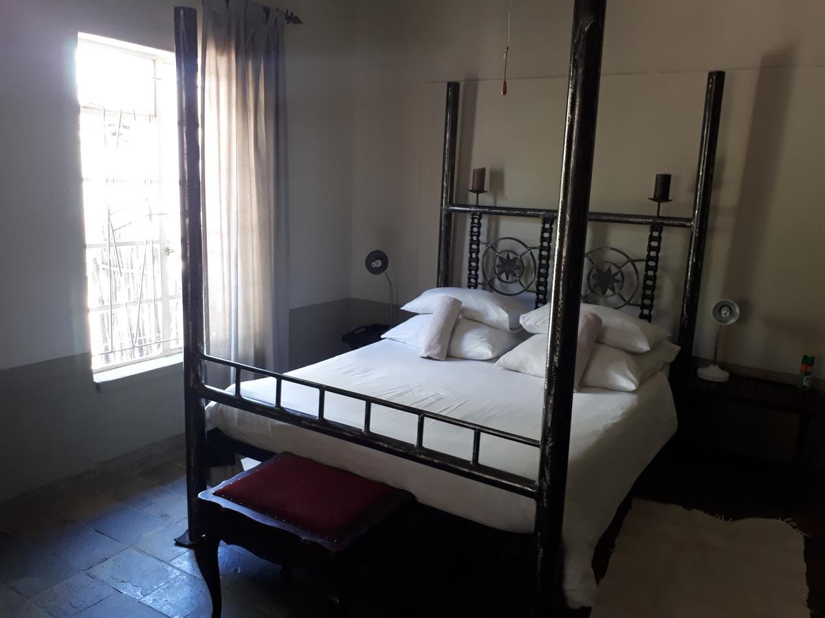 Puccini House Bed and Breakfast Windhoek Esterno foto