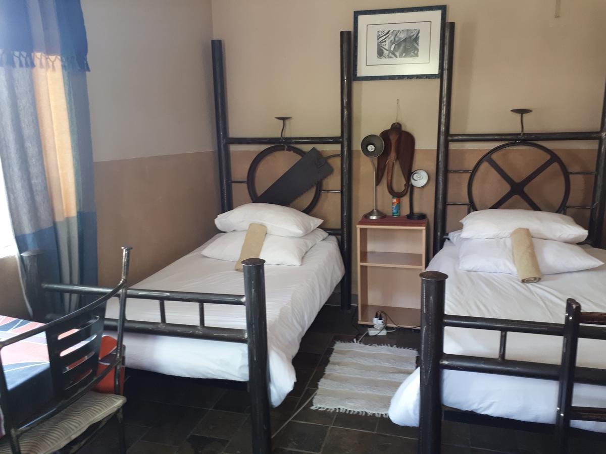 Puccini House Bed and Breakfast Windhoek Esterno foto