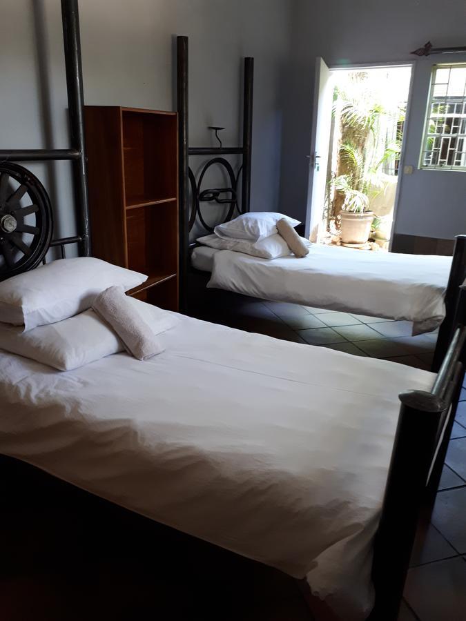 Puccini House Bed and Breakfast Windhoek Esterno foto