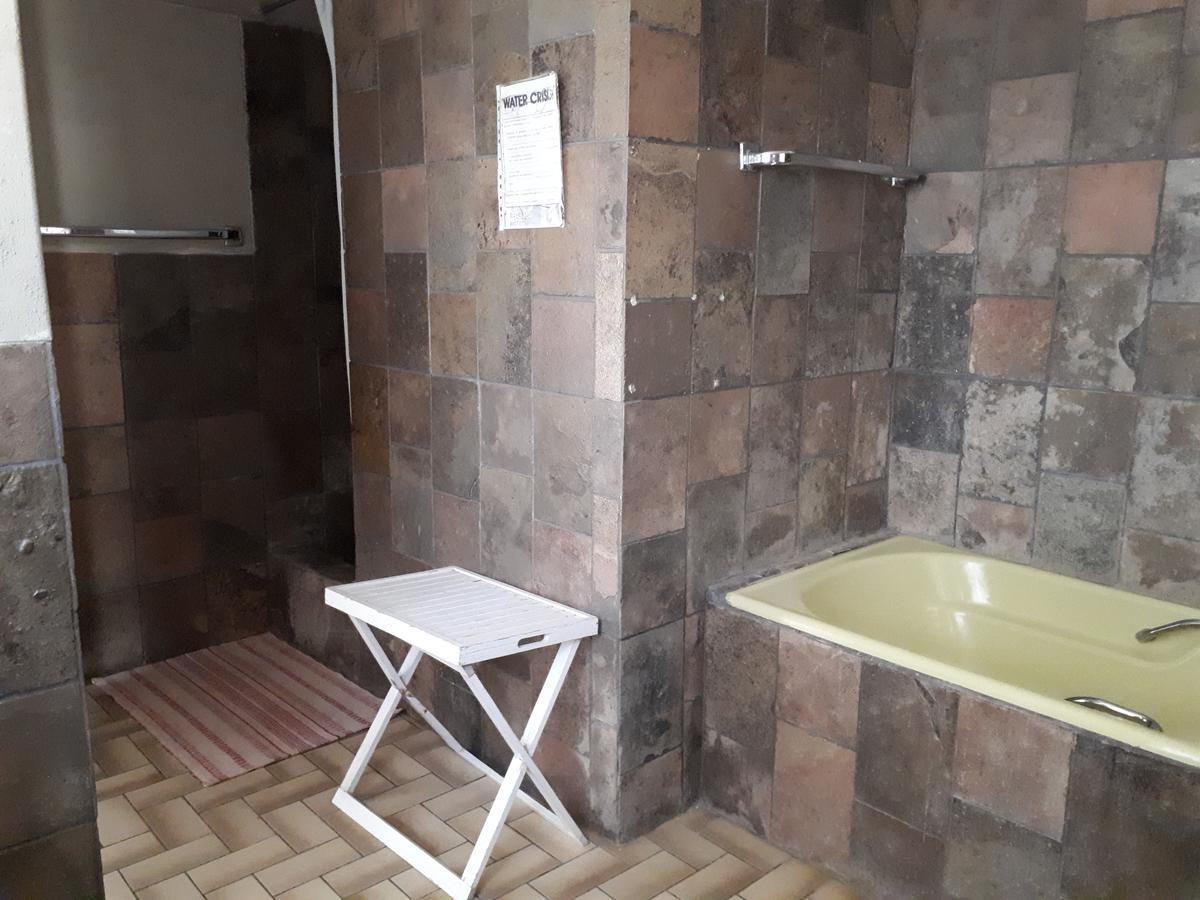 Puccini House Bed and Breakfast Windhoek Esterno foto